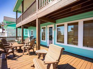 110 Ocean View Dr, Crystal Beach, TX 77650