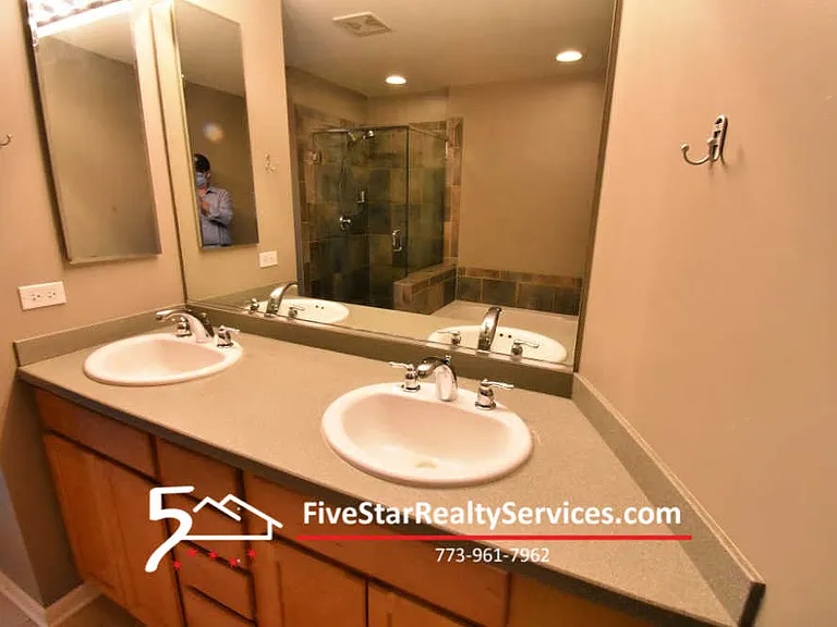 343 W Old Town Ct #409 — Photo 8