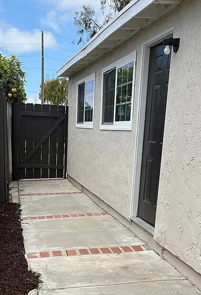 529 Hibiscus Ct #1 — Photo 5
