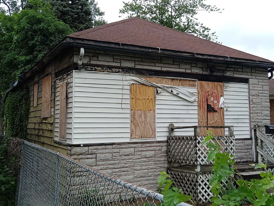 2nd image of 11318 S Homewood Ave