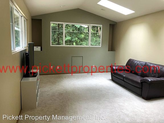4th image of 22399 Nordkyn Ln NW