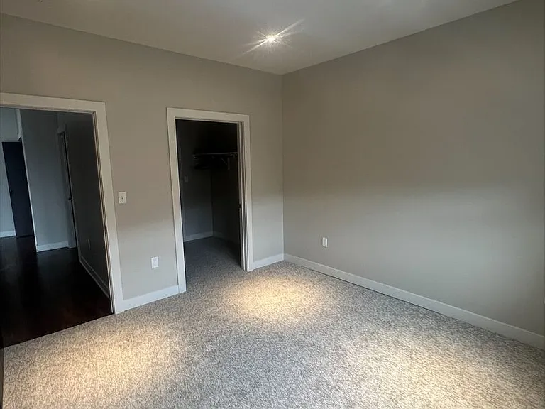 600 Q St — Photo 4