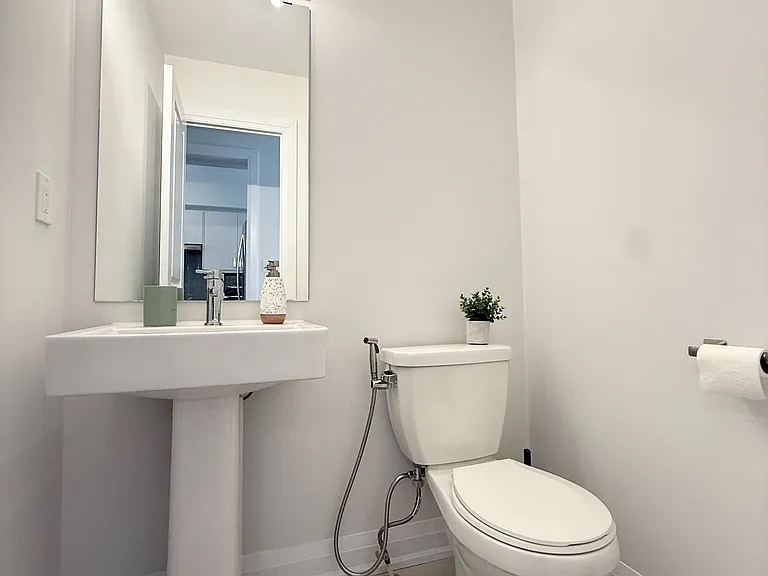 159 Seguin St — Photo 9