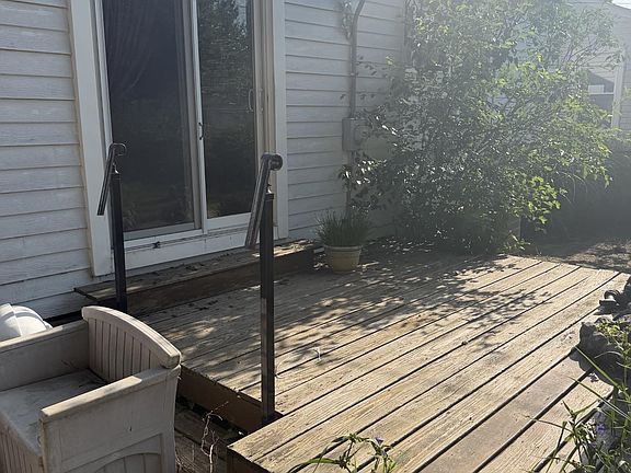 4th image of 658 E Coy Ave
