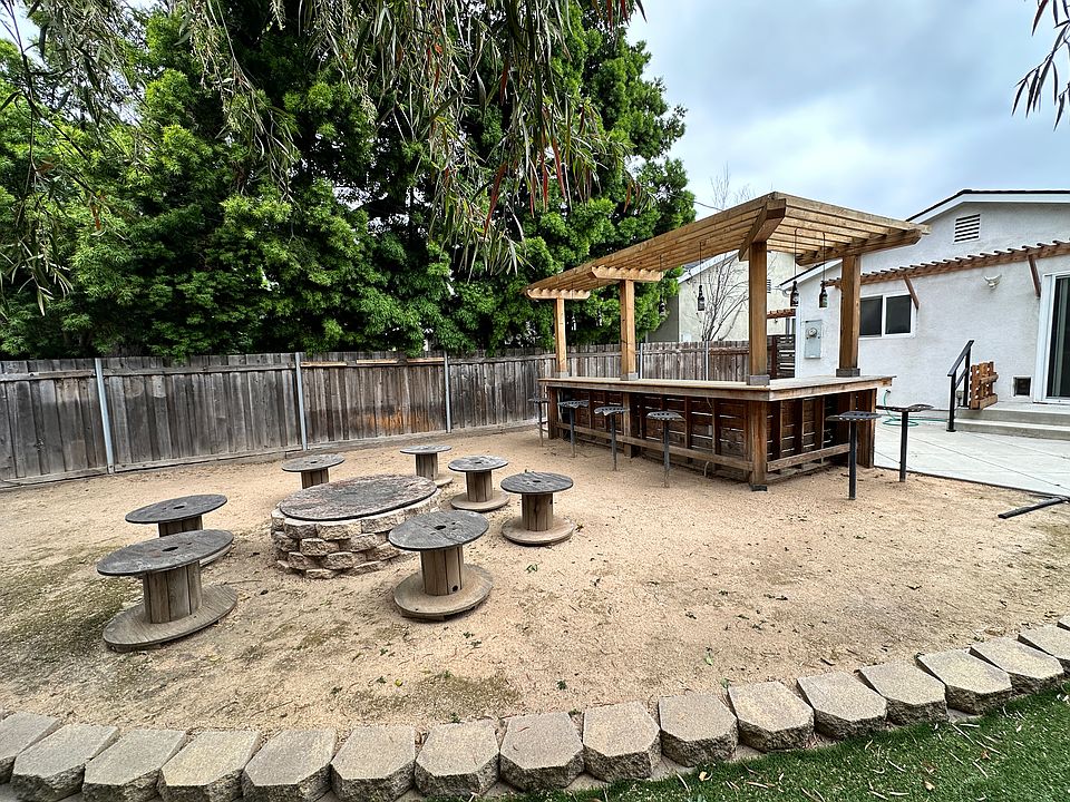 1st image of 7847 Goddard Ave