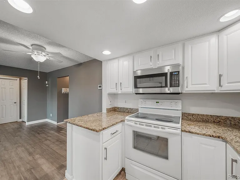 12645 E Pacific Cir #E — Photo 21