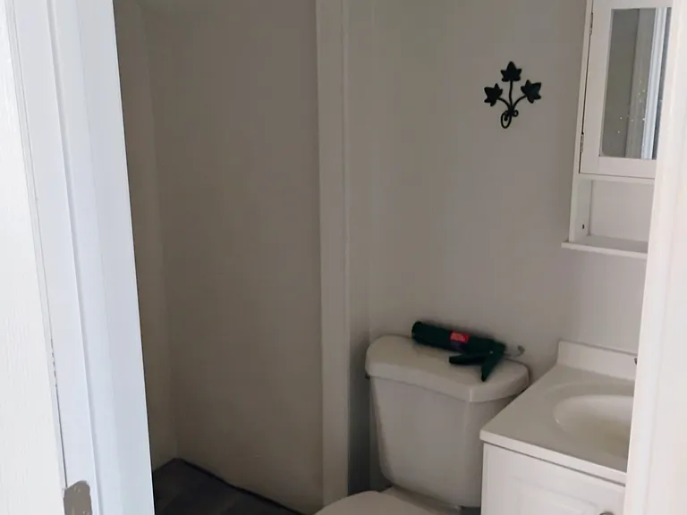 355 E Elmo St — Photo 4