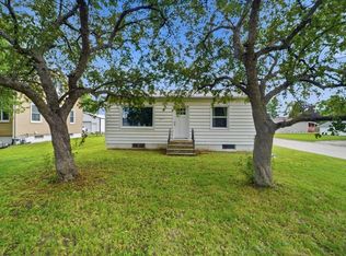 602 E End Ave, Evansdale, IA 50707