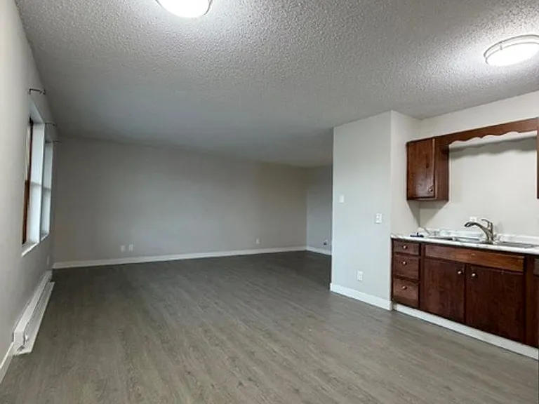 1735 Macauley Ave — Photo 2