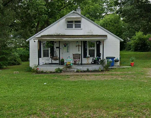 621 Main St Photo 1
