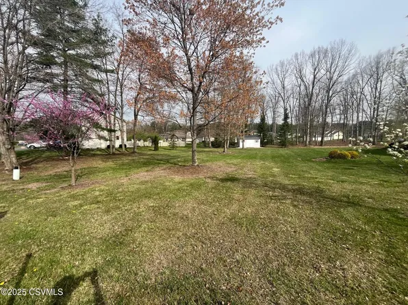 184 Kansas Ln, Kulpmont, PA 17834