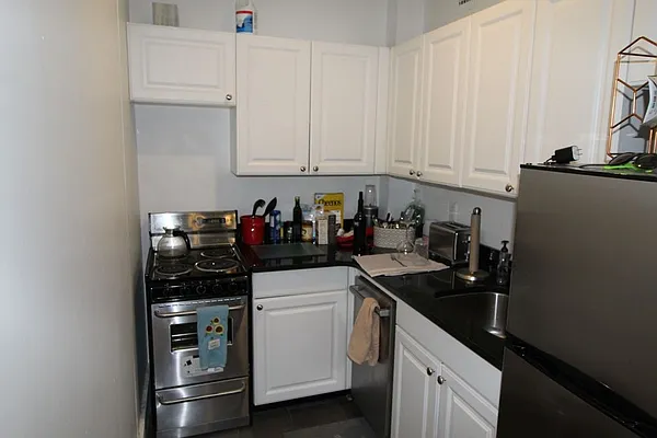 Rented by Mossanen Group | media 27