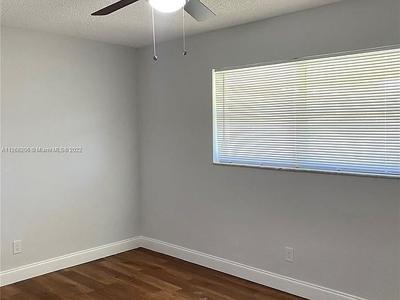5th image of 4093 SW 51st St #1-2
