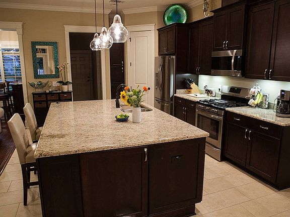 5th image of 8696 Salt Grass Dr