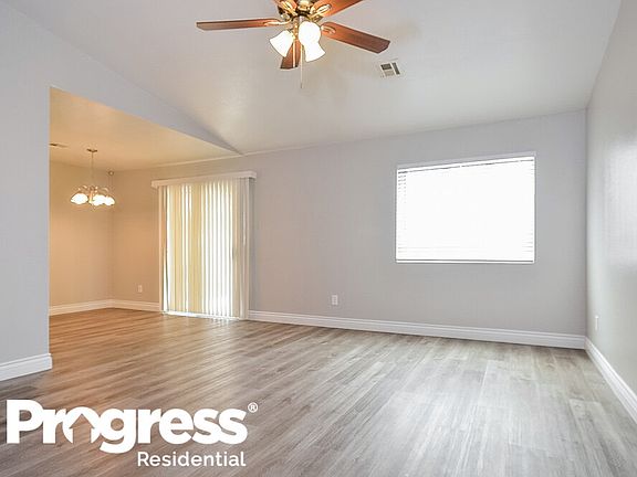 4th image of 5237 Shasta Daisy St