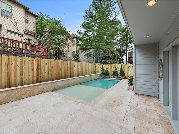 5th image of 5205 Rose St Unit B