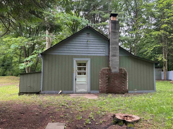 466 Adeline St, Gladwin, MI 48624