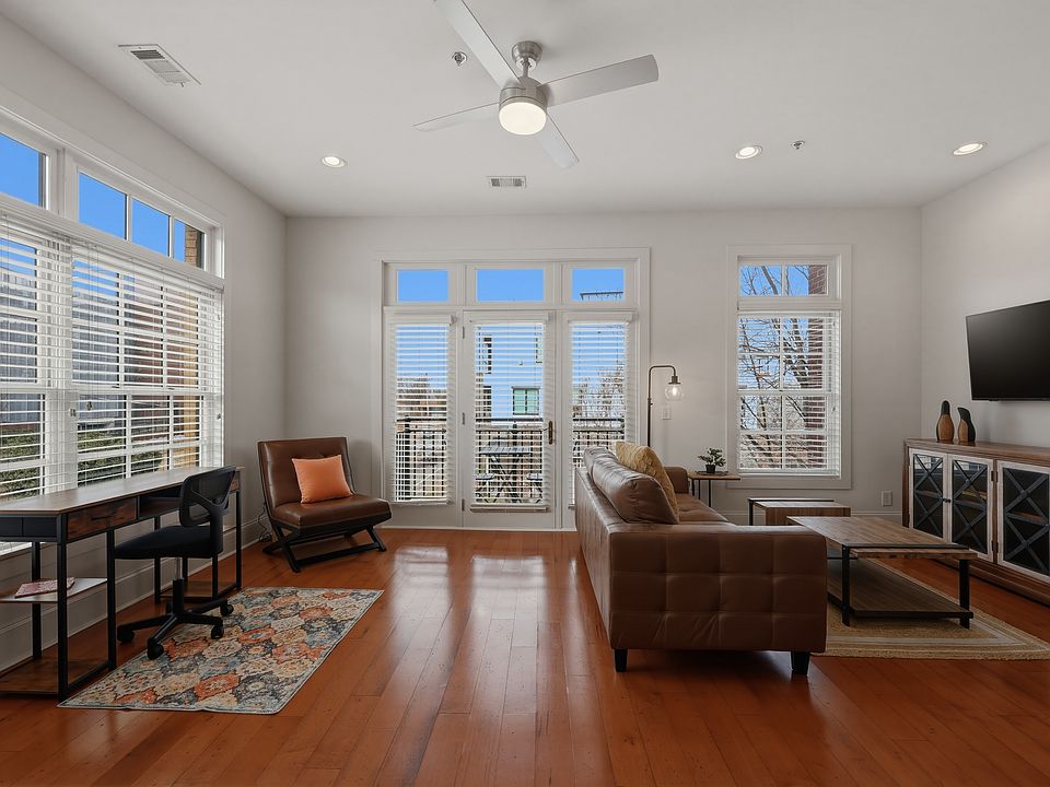 1st image of 301 Augusta St #203