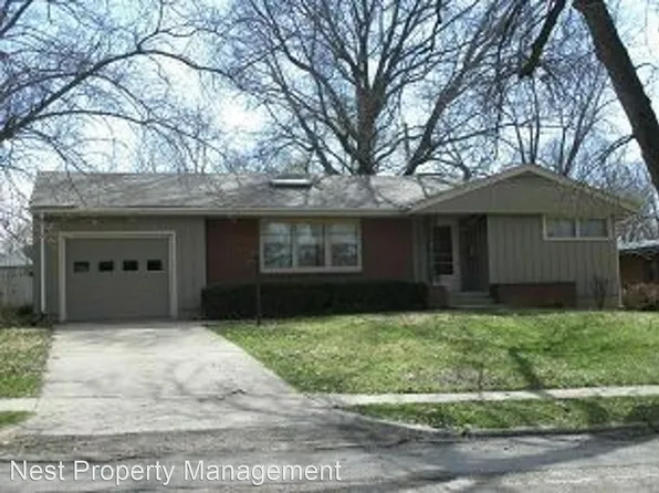 1715 Glendale Rd, Iowa City, IA 52245