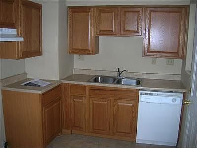 2nd image of 116 N Cherrywood Ave