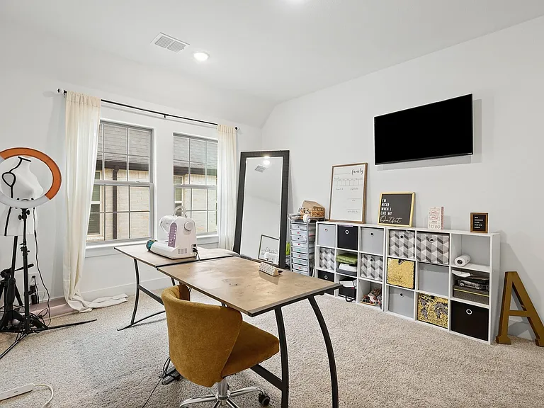 1013 Carnation Dr — Photo 23