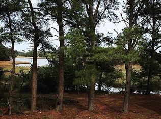 31 Forrest Dr, Poquoson, VA 23662