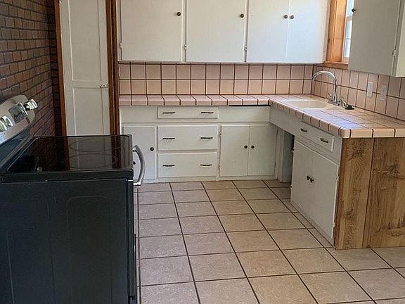 3rd image of 4054 Blagen Blvd