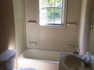 111 Telfair St, Calhoun, GA 30701