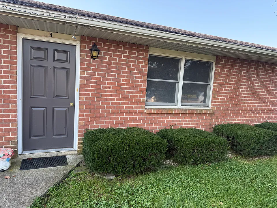 99 Hill Rd #3