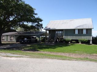 231 Round Tree Ln, Hackberry, LA 70645