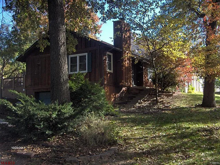 10471 Anzeiger Ave photo 1