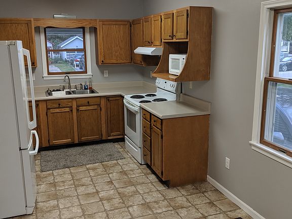 4th image of 420 Oakwood Ave