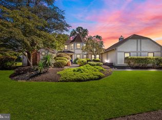 510 Pin Oak Dr, Langhorne, PA 19047