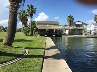 1715 Diamond Head Dr, Tiki Island, TX 77554