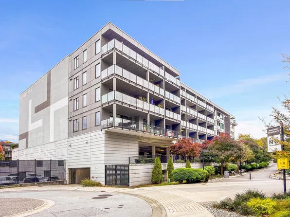 725 Marine Dr #209, North Vancouver, BC V7M 0G2