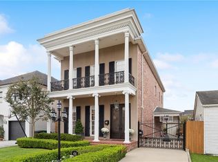 416 Metairie Lawn Dr, Metairie, LA 70001