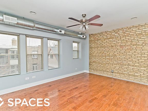 3rd image of 1321 W Carmen Ave APT 3F