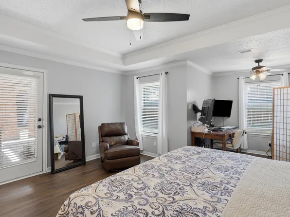 7501 Meadowside Rd, Fort Worth, TX 76132
