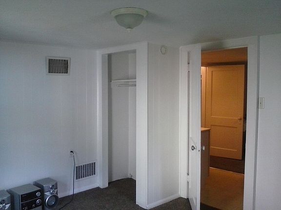 2nd image of 585 Brockway Ave #585