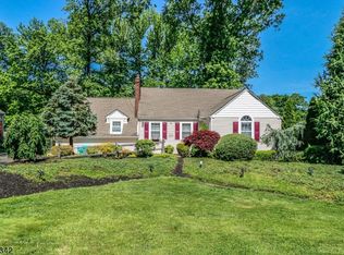 52 Ridge Rd, Clark, NJ 07066
