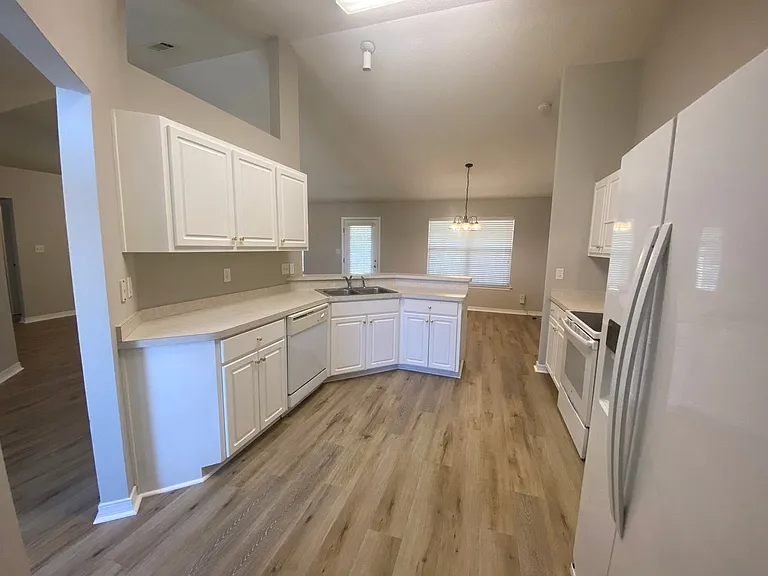 9676 Parker Lake Cir — Photo 13