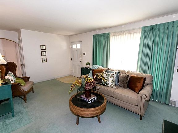 4th image of 1201 Thatcher Ave