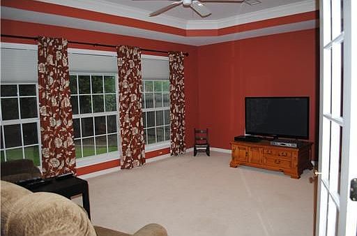 4th image of 802 Pine Valley Dr