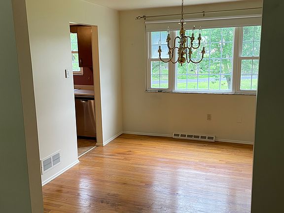 3rd image of 8231 Elaine Dr