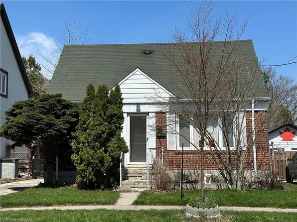 414 Valermo Dr, Toronto, ON M8W 2L7