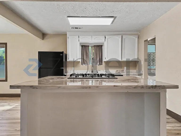860 Watt Ave #MAIN HOUSE — Photo 18