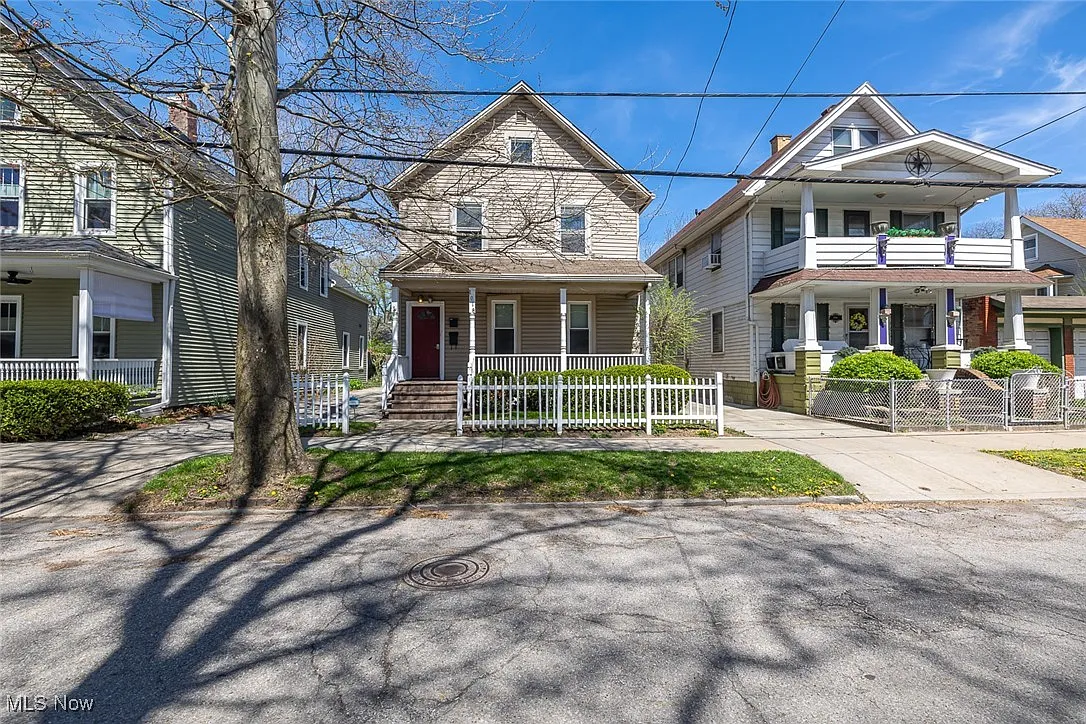 1018 Auburn Ave photo 1