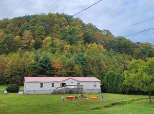 70 Eagles Nest Ln, Mc Graws, WV 25876