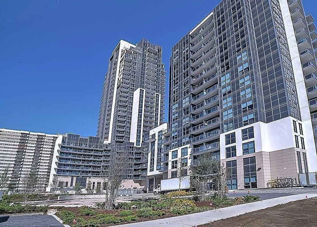 3 bed, $2,950 — Photo 1