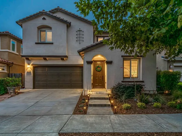 1710 Kenwood Place, Rohnert Park, CA 94928
